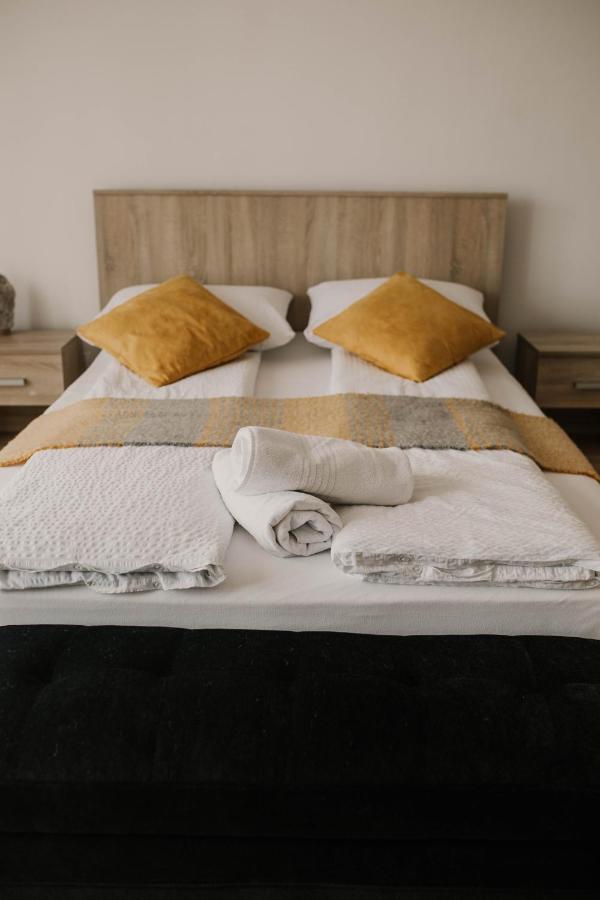 Paulaapartment&Rooms 오라데아 외부 사진